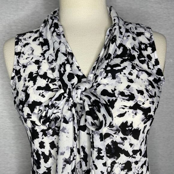 A9). Bar Iii Tie Neck Printed Blouse Black White XXS - Picture 8 of 15